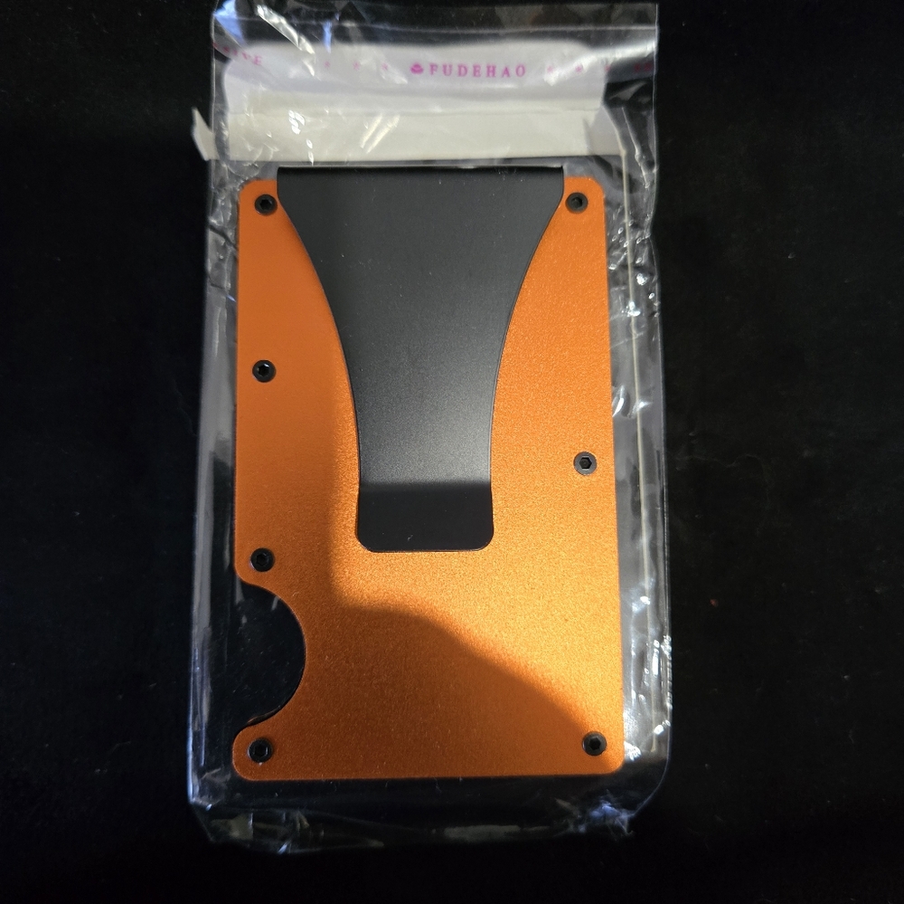 Metal minimalist RFID blocking wallet laser engraved Skulls. - Picture 2 of 2
